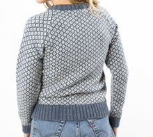 Load image into Gallery viewer, Fuza Wool Cardigan Iris Silver Blue