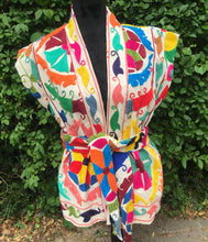 Load image into Gallery viewer, Vest med kantha broderi